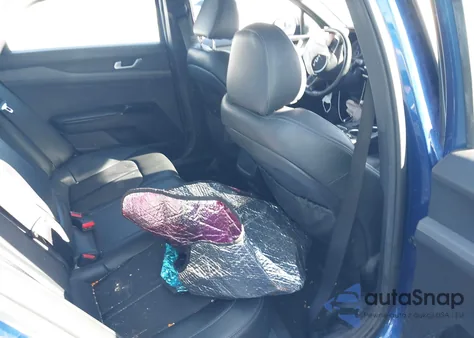 2024 Kia K5 Gt-Line z USA, uszkodzony, nr VIN 5XXG64J28RG234967